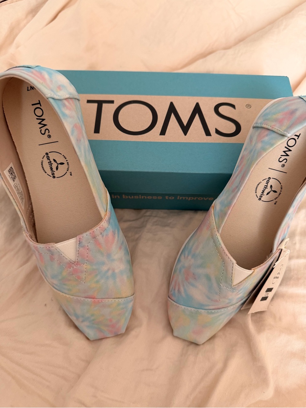 Brand new TOMS Pastel Tie-Dye Slip-On Flats in Pink, Blue & Yellow